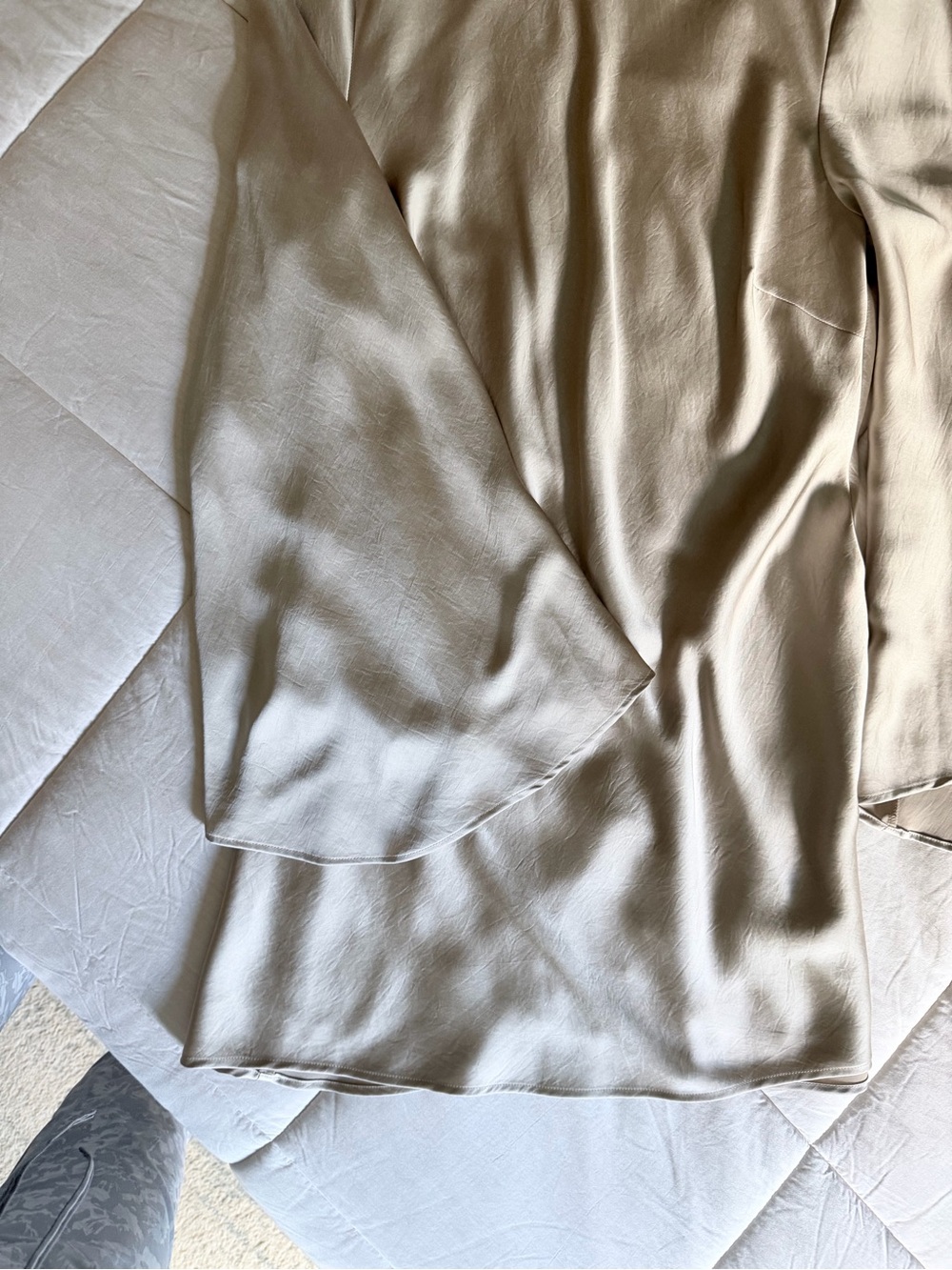 Show Me Your Mumu Ivory Champagne Satin Bell Sleeve Tie Neck Mini Dress Large